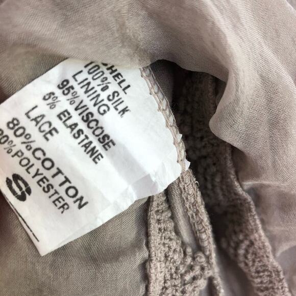 Guisy 100% silk top with crocheted details size small beige made in Italy - Picture 9 of 11